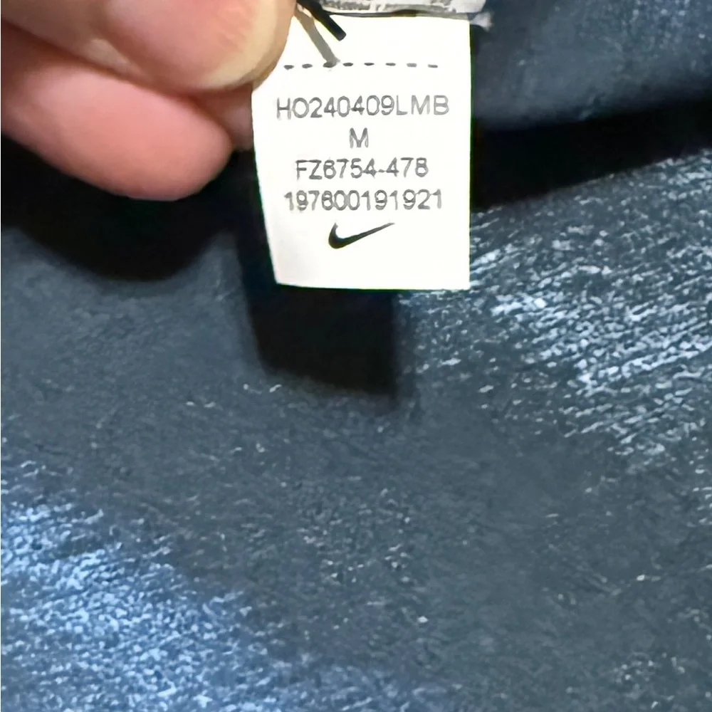 Nike One Convertible Light Support Longline Sports Bra Navy Womens M NWT - Picture 4 of 8